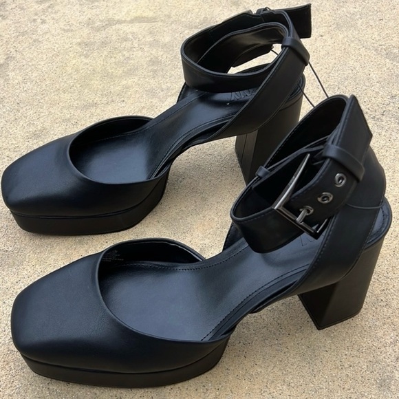 DKNY Briella Black Mary Jane Platform Sandals Women's Size 11 - Picture 2 of 4